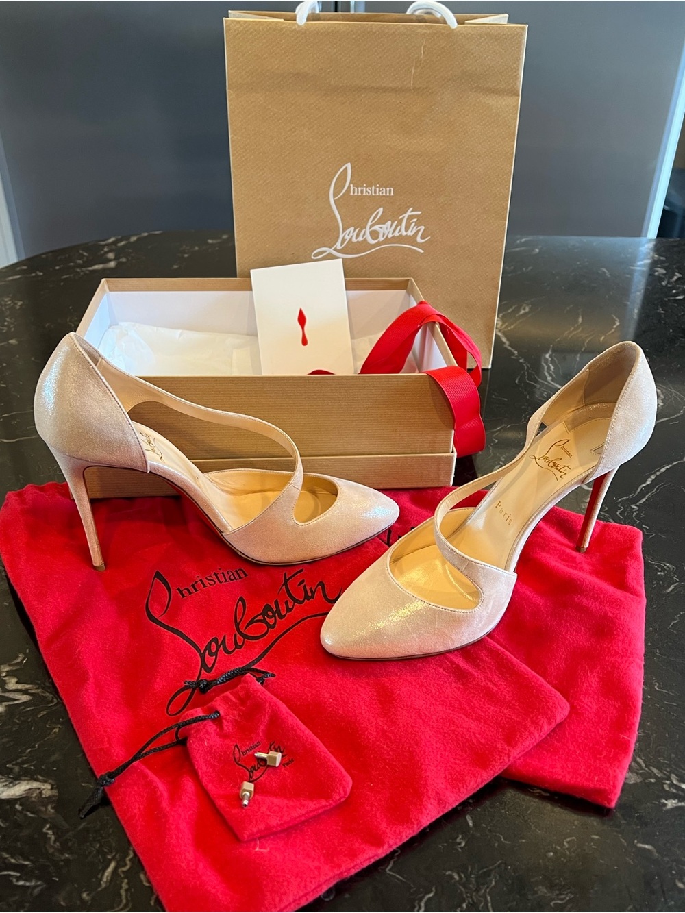 Christian Louboutin Catchy One 100 Pumps in Suede Lame - Picture 2 of 11